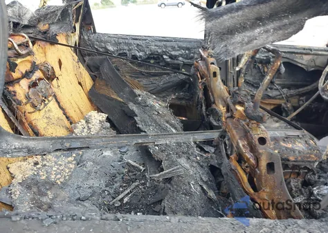 2019 Hyundai Santa Fe Limited from USA, damaged, VIN 5NMS5CAD8KH053920